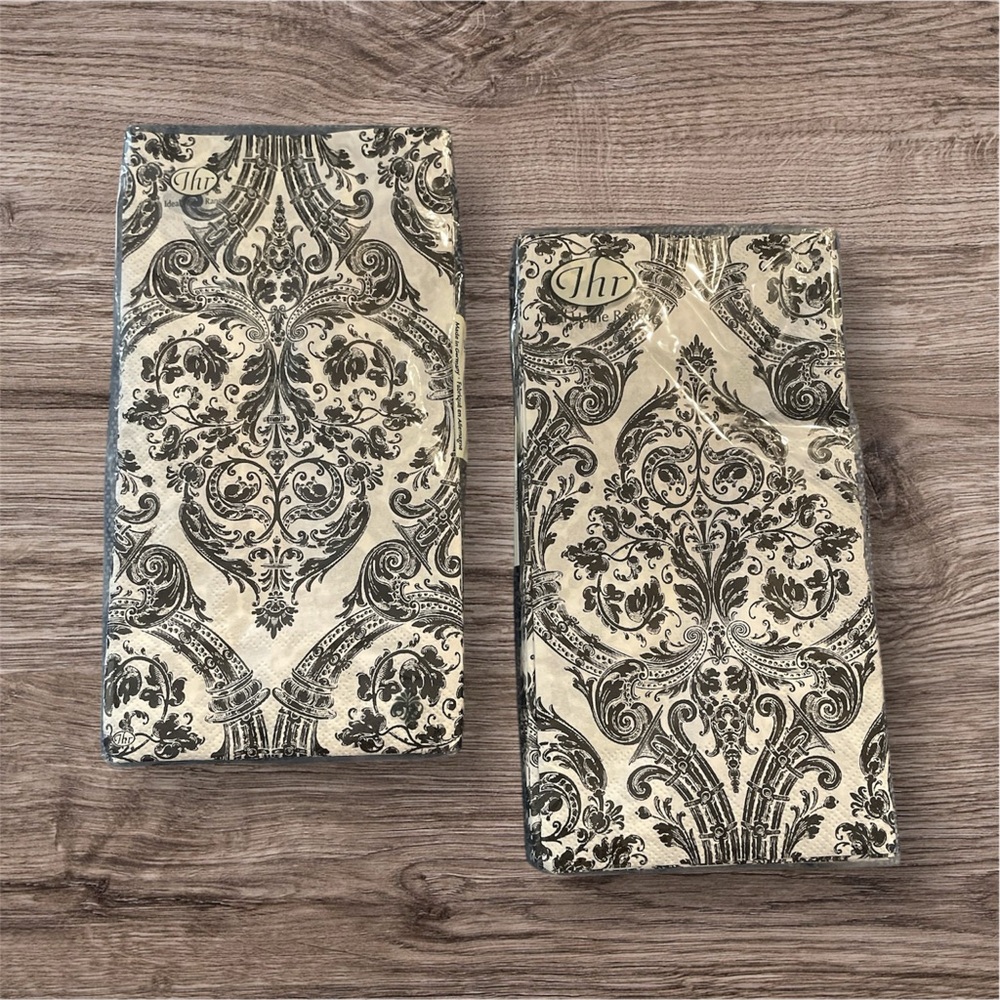Luxurious Black and White Damask Napkins